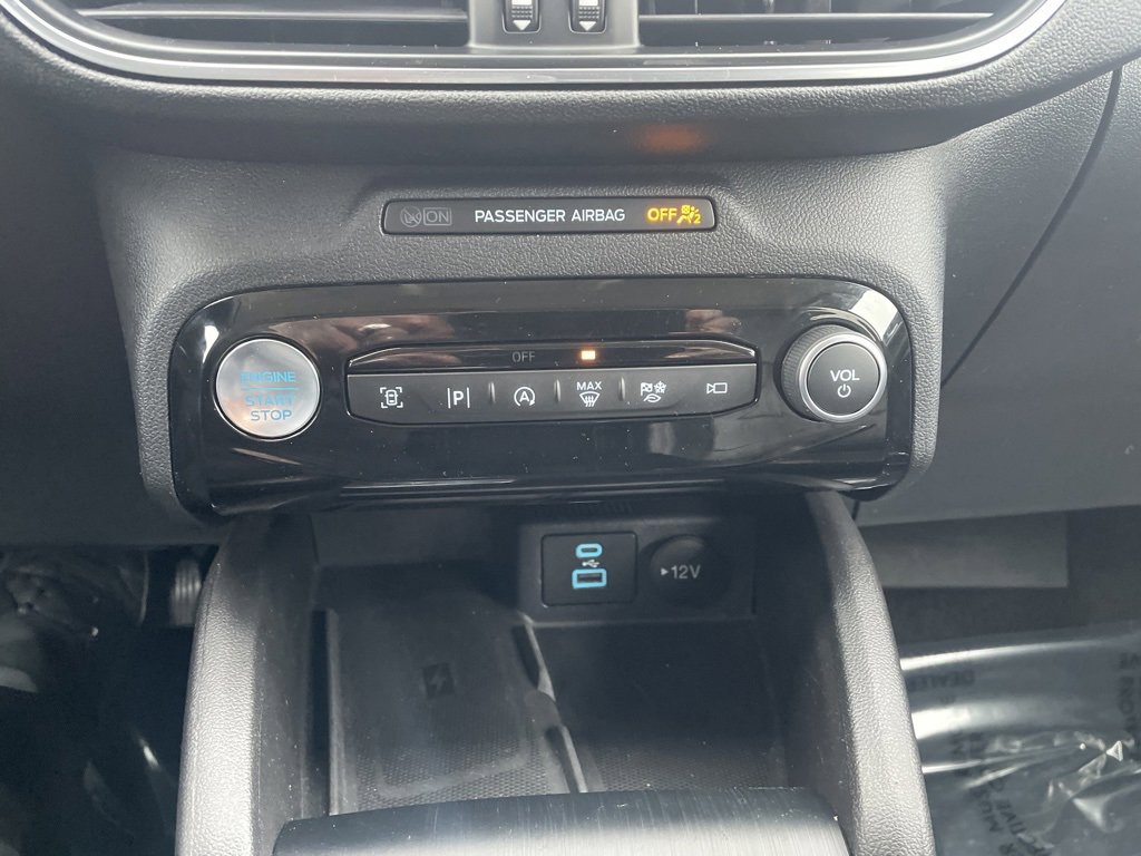 Used 2023 Ford Escape Platinum image 26