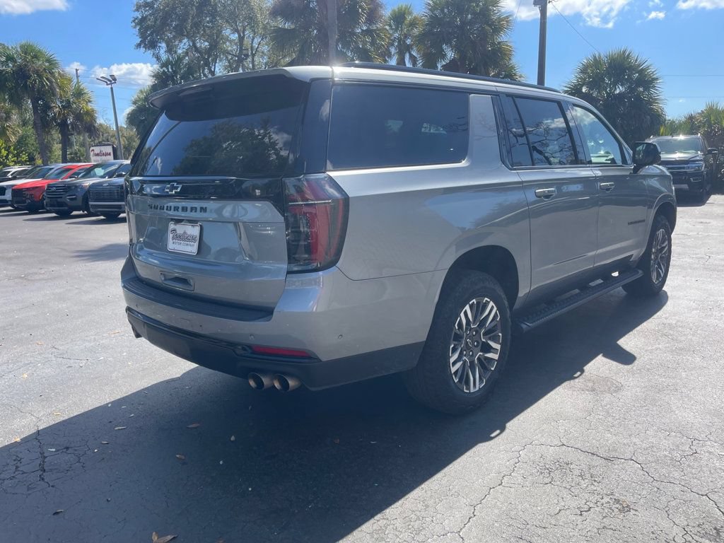Used 2025 Chevrolet Suburban Z71 AWD/4WD image 5