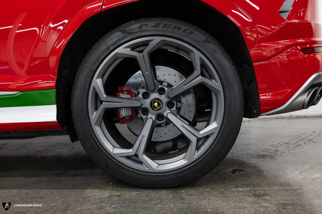 Used 2022 Lamborghini Urus image 9