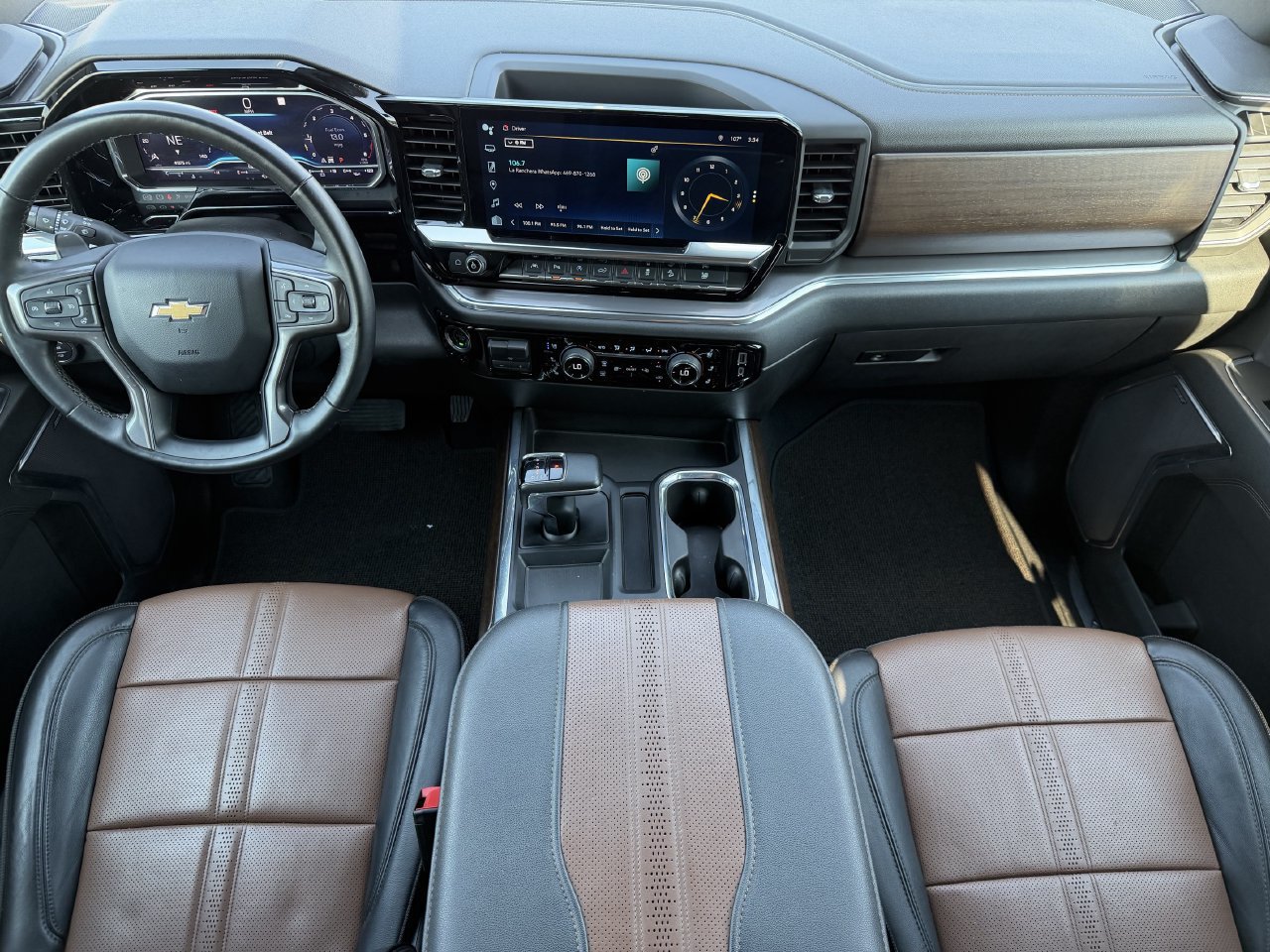 Certified 2023 Chevrolet Silverado 1500 High Country w/ Technology Package AWD/4WD image 10