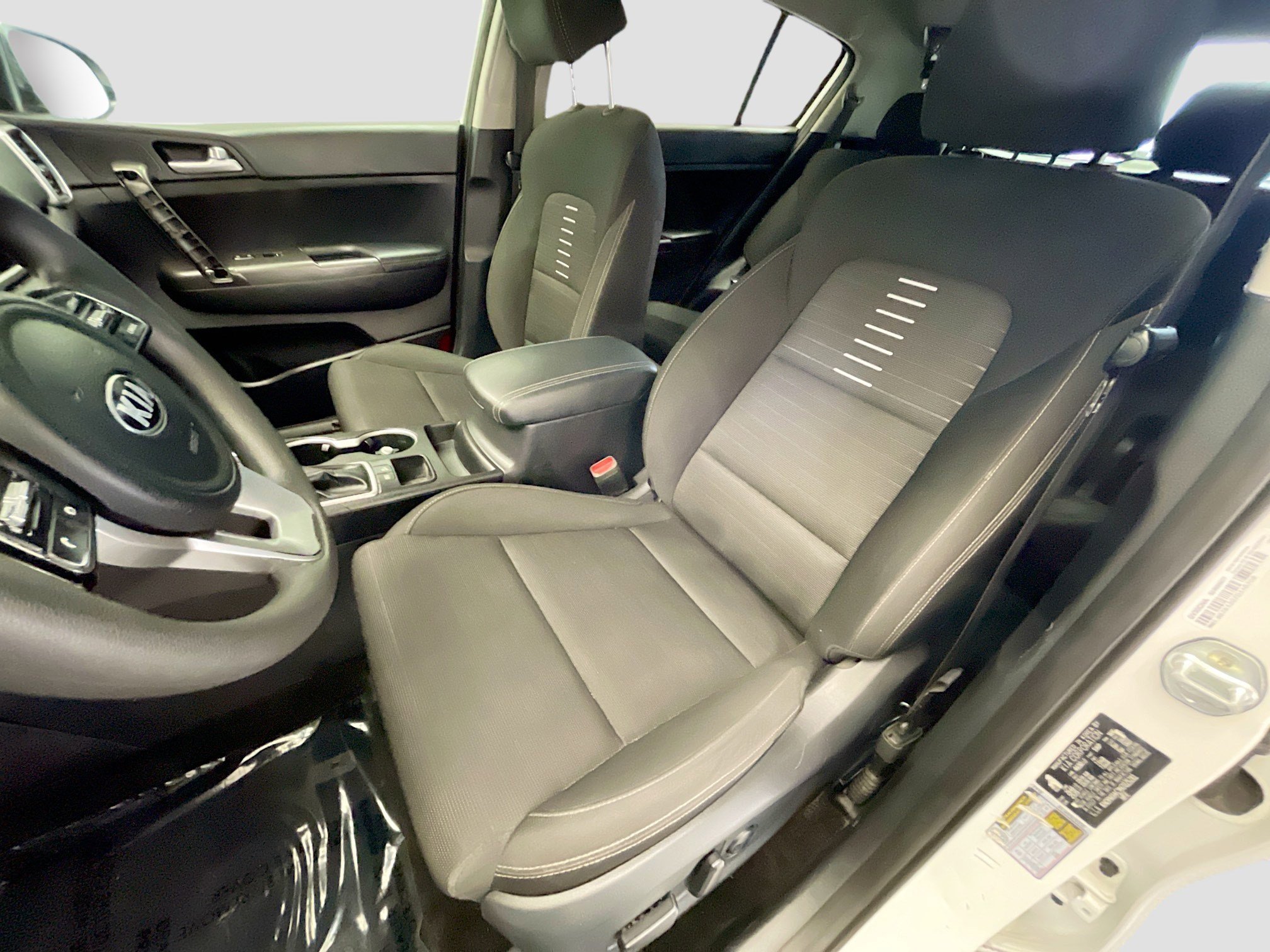 Used 2022 Kia Sportage LX w/ LX FWD Value Edition Package image 12