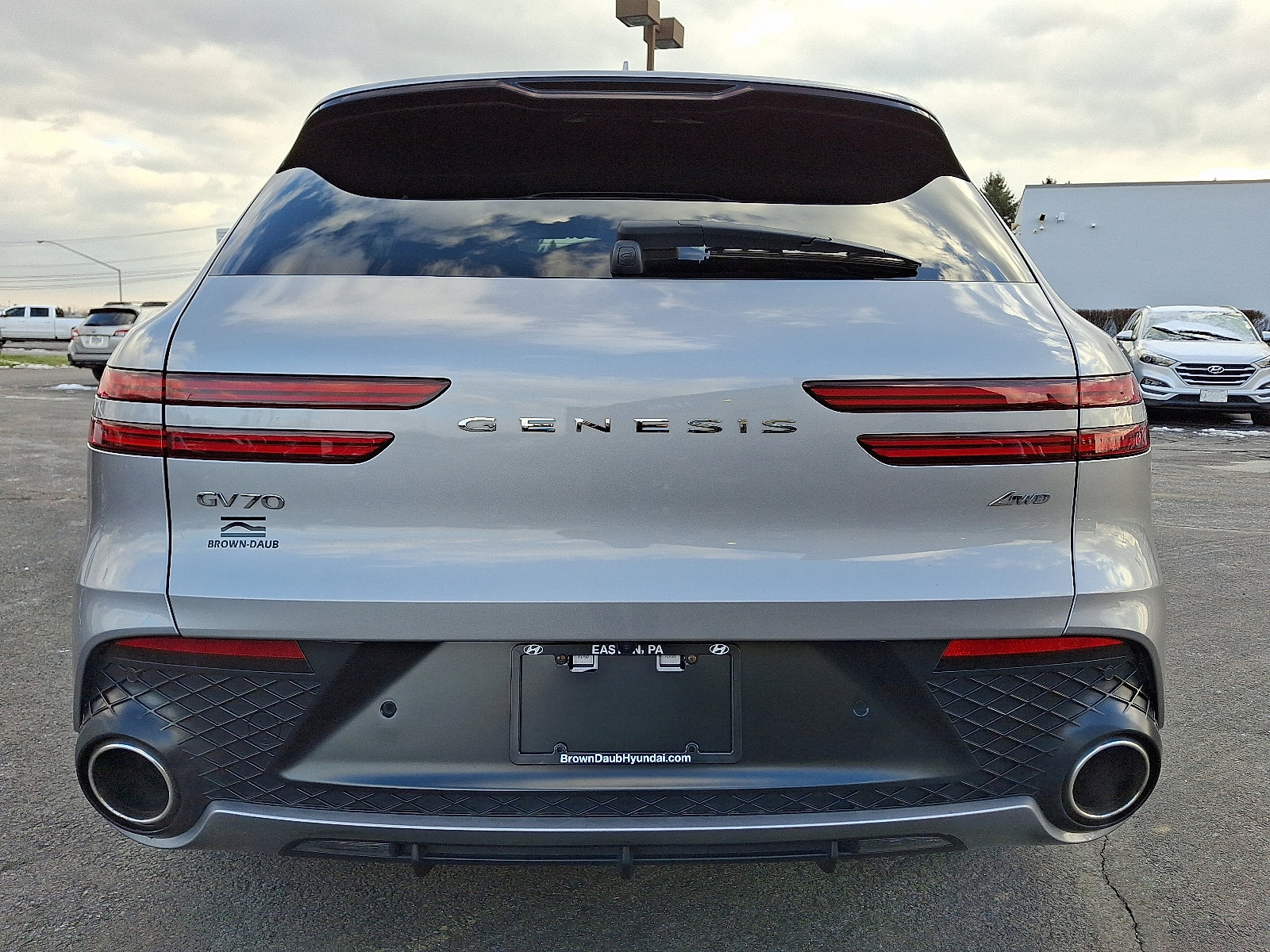 Used 2023 Genesis GV70 2.5T w/ Sport Prestige Package image 5