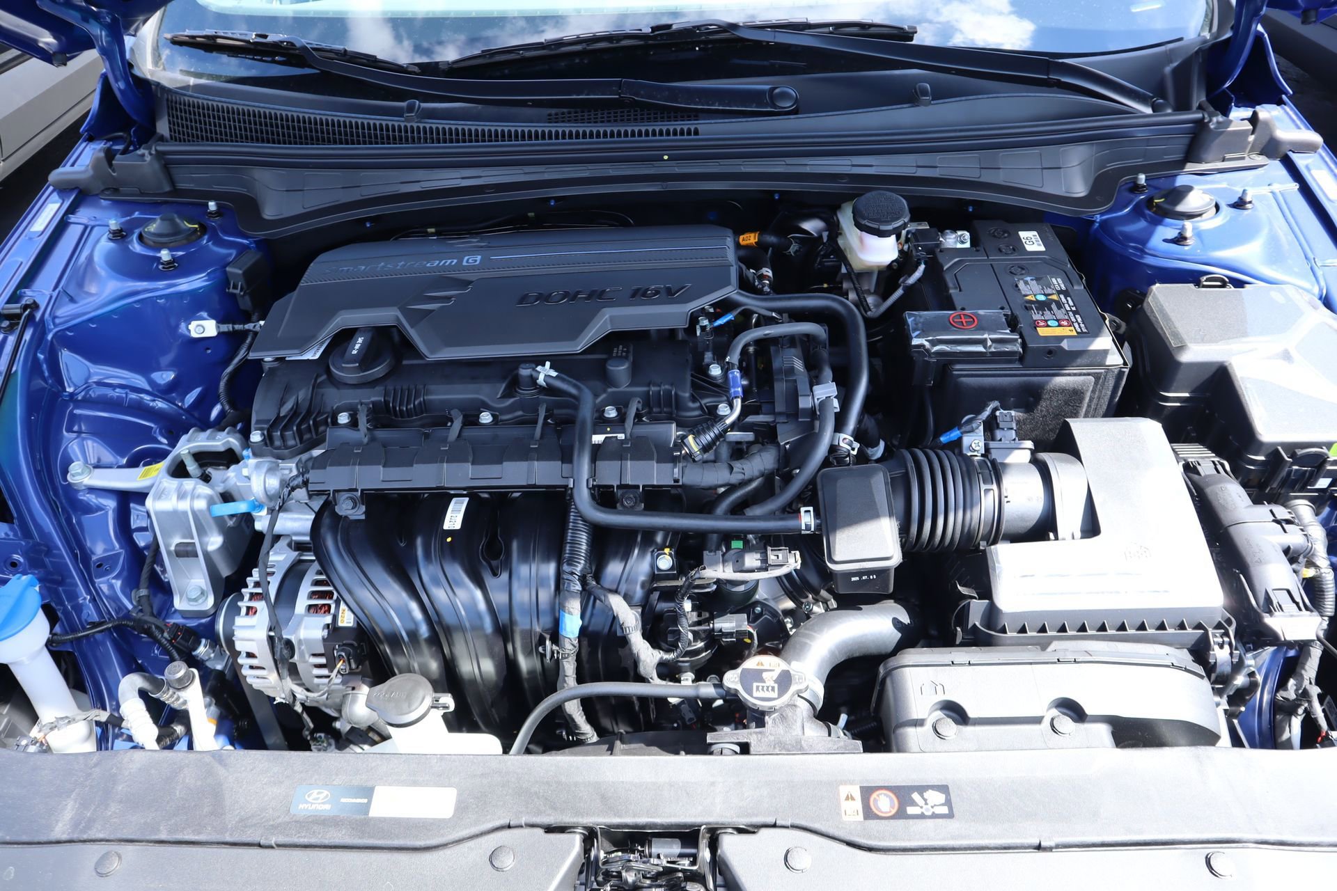 New 2025 Hyundai Elantra Sport image 6