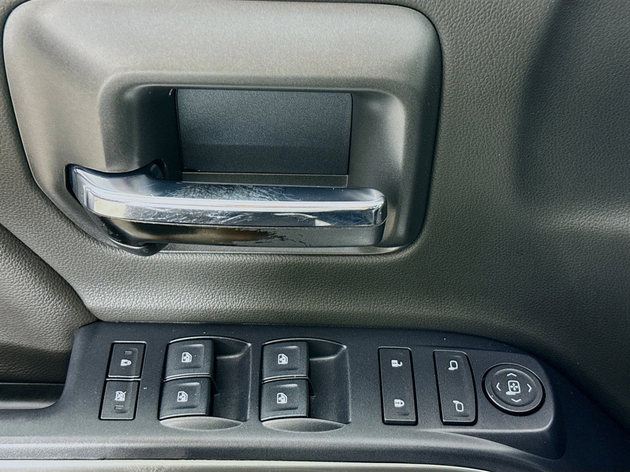 Used 2018 Chevrolet Silverado 1500 LT w/ All Star Edition image 21