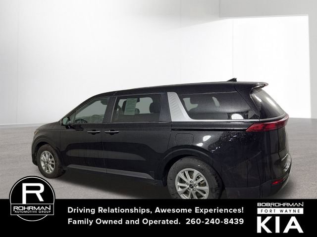 Used 2022 Kia Carnival LX image 10