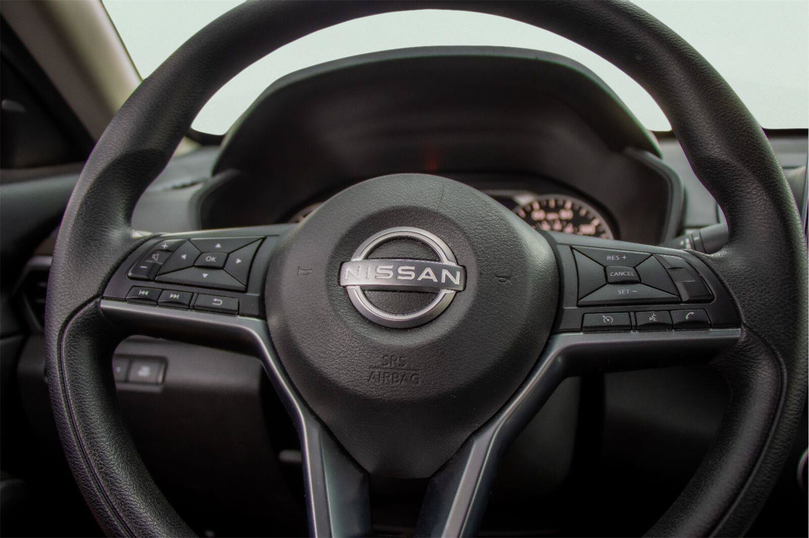 Used 2025 Nissan Altima 2.5 SV FWD image 10