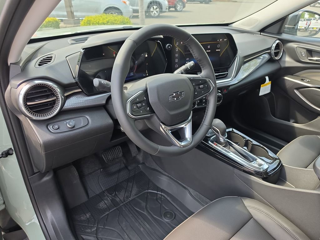 New 2026 Chevrolet Trax ACTIV w/ Sunroof Package FWD image 11