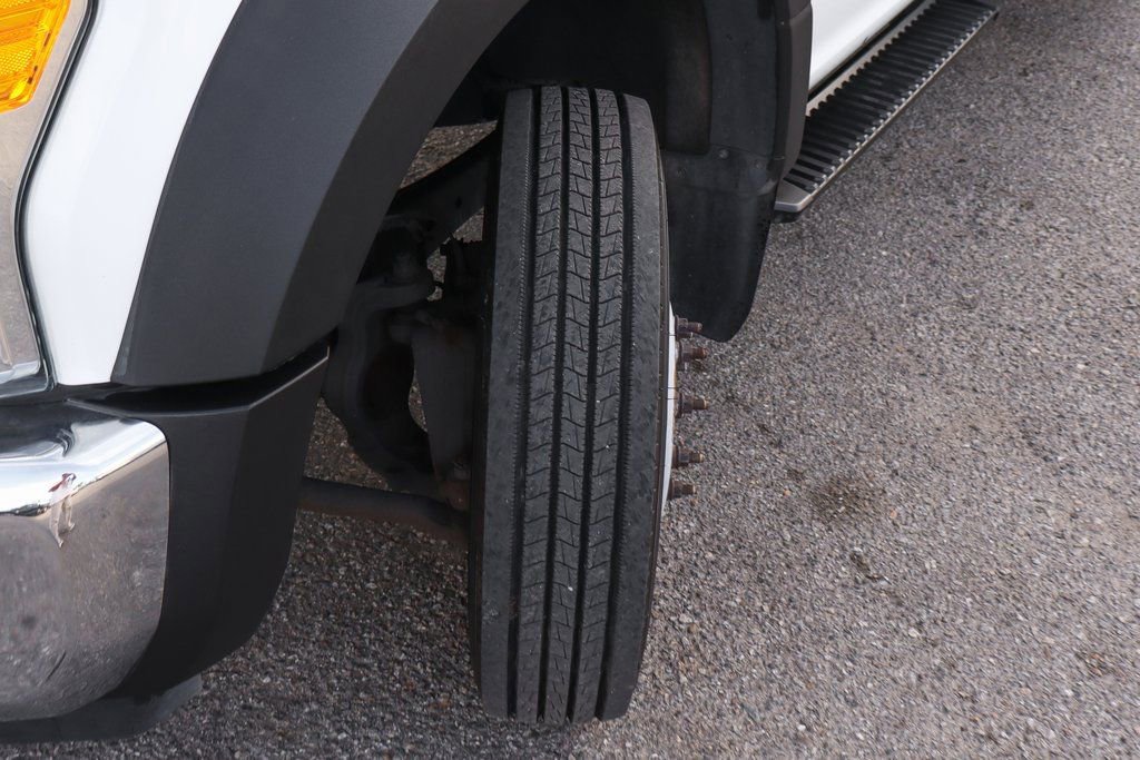 Used 2017 Ford F550 2WD Regular Cab Super Duty image 49