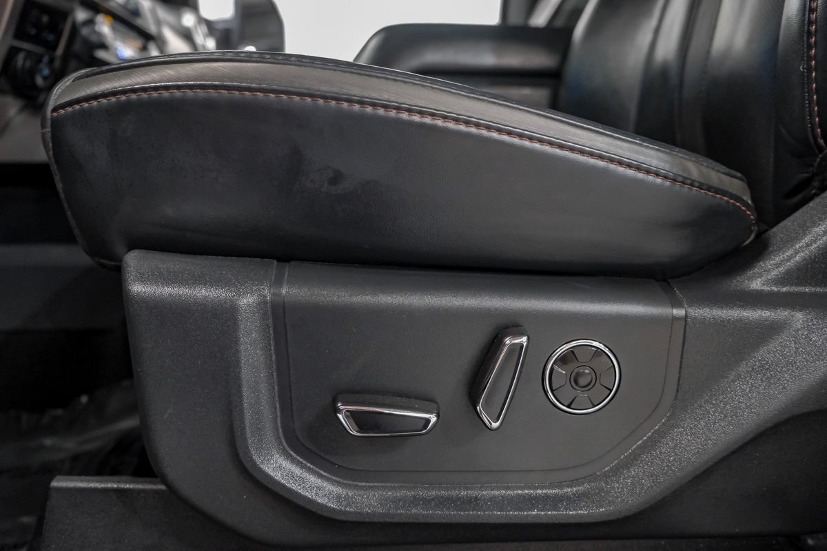 Used 2022 Ford F250 Platinum w/ FX4 Off-Road Package AWD/4WD image 33