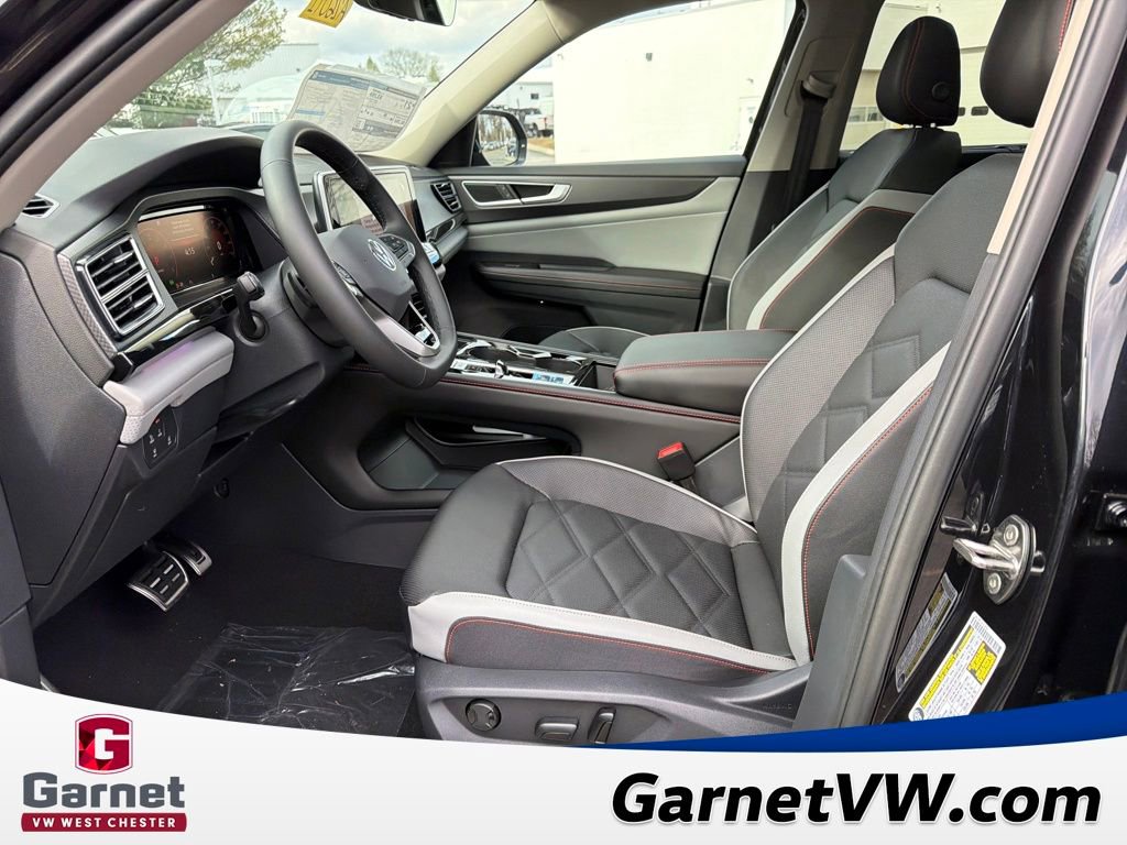 New 2026 Volkswagen Atlas Peak Edition image 9