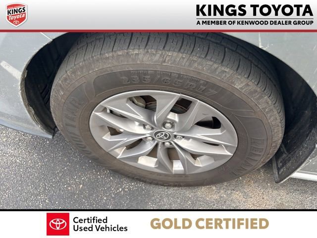 Used 2024 Toyota Sienna LE AWD/4WD image 12