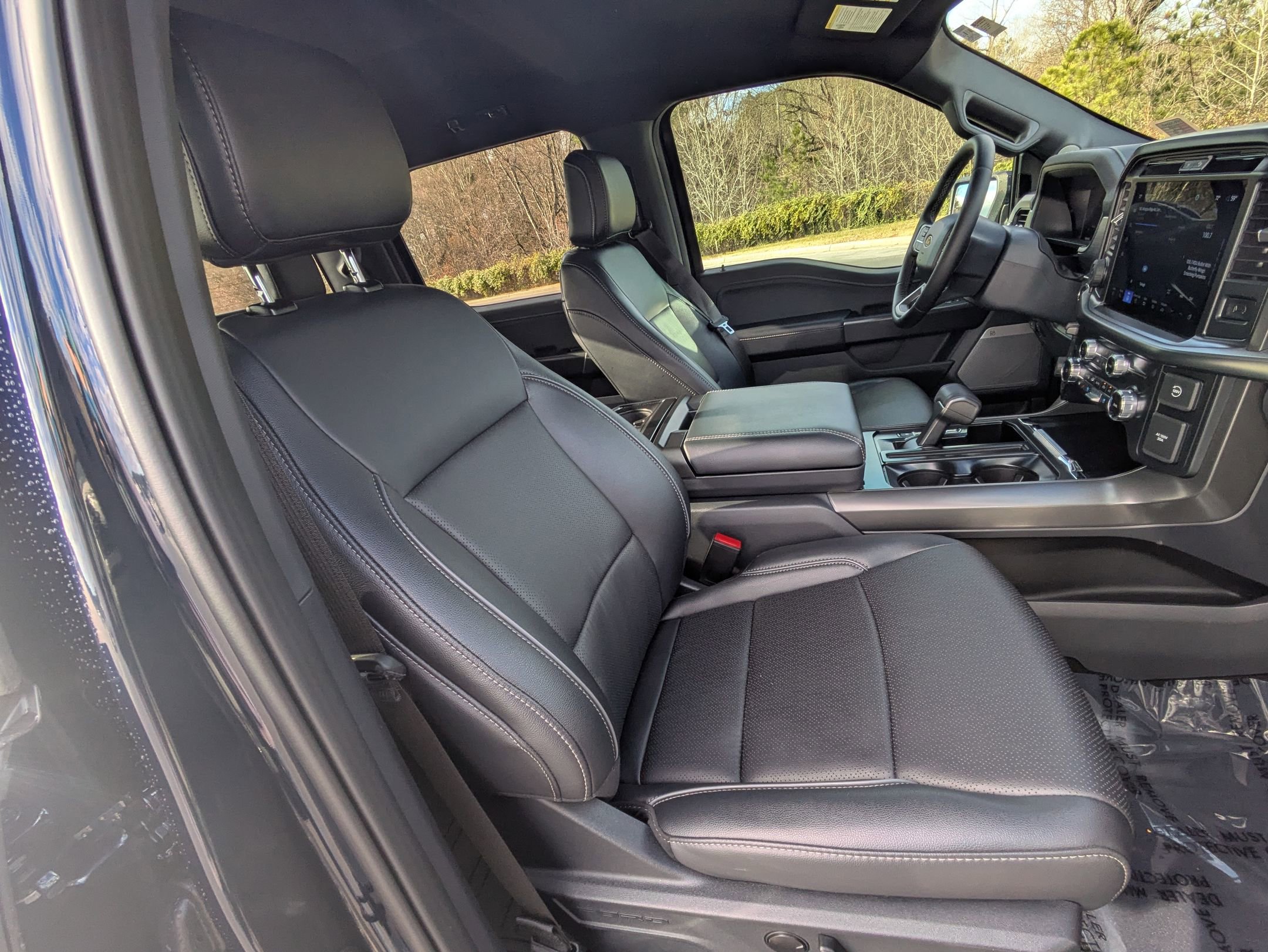 Used 2025 Ford F150 Lariat w/ Equipment Group 501A Mid image 29