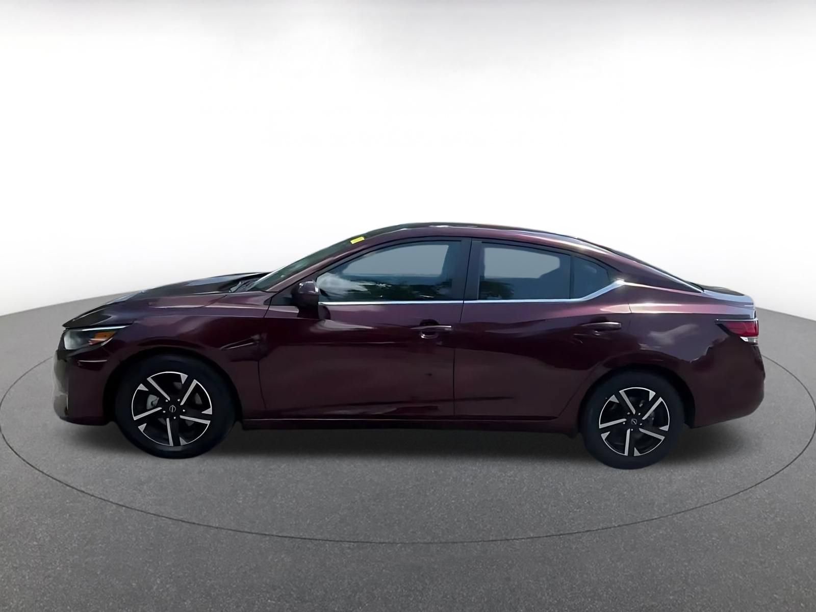 Used 2025 Nissan Sentra SV FWD image 8