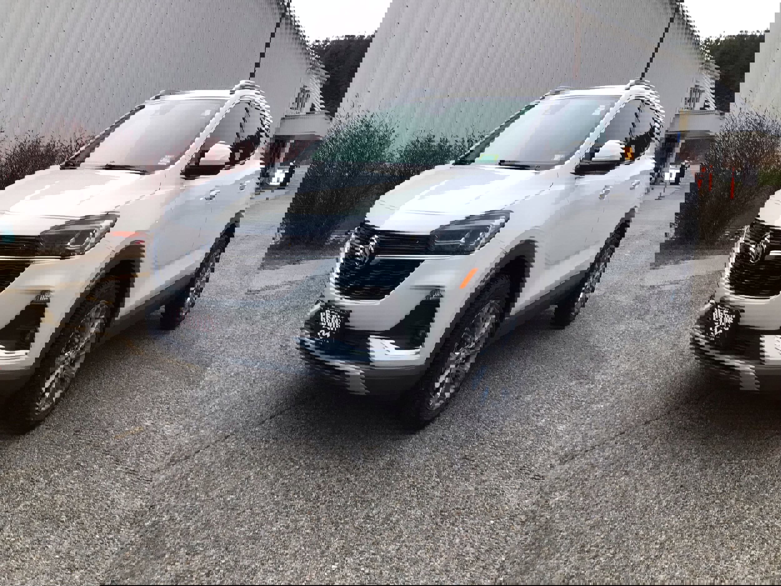 Used 2023 Buick Encore GX Essence w/ Experience Buick Package image 3