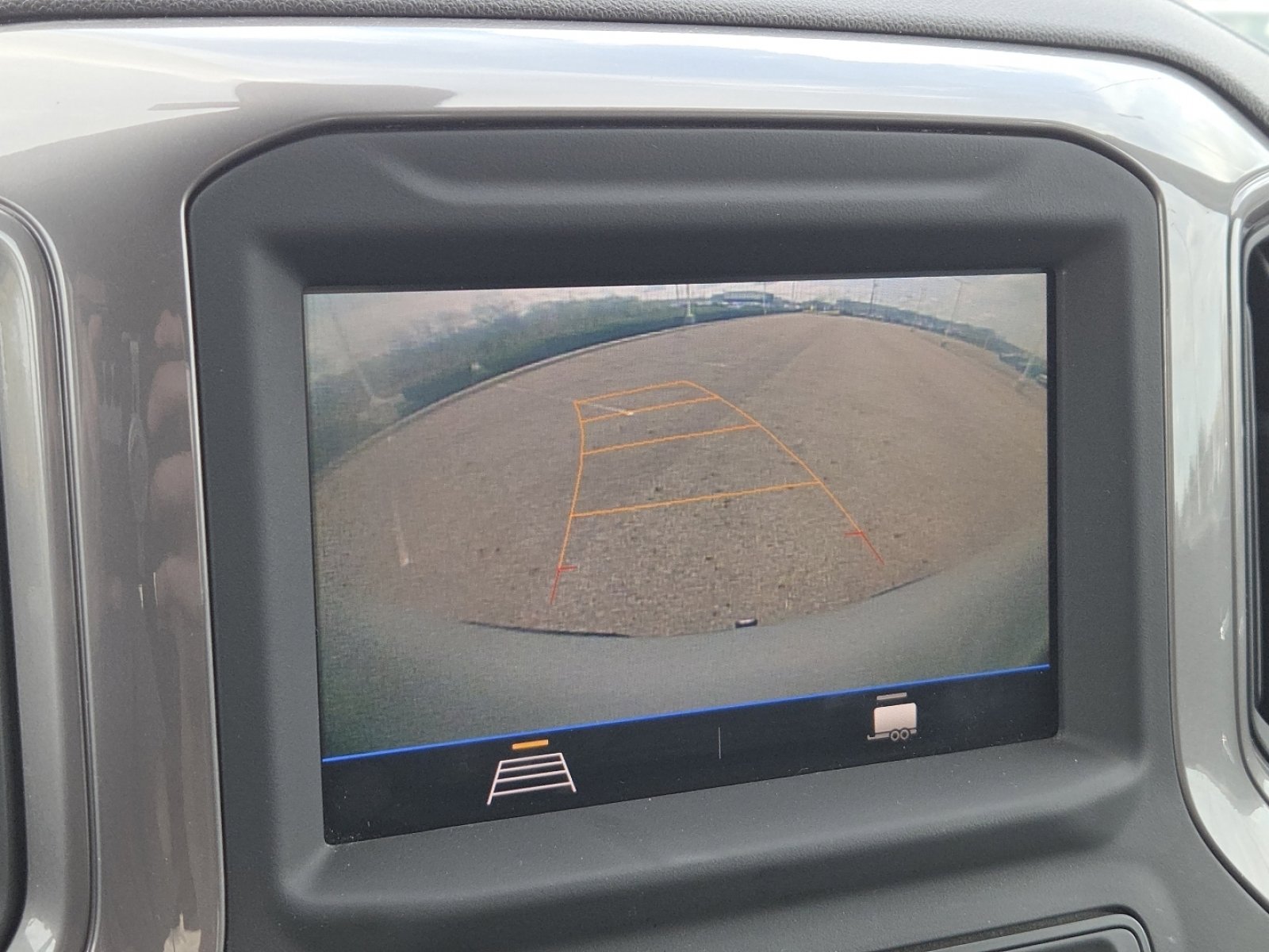 Used 2021 Chevrolet Silverado 1500 Custom Trail Boss w/ Safety Confidence Package image 9