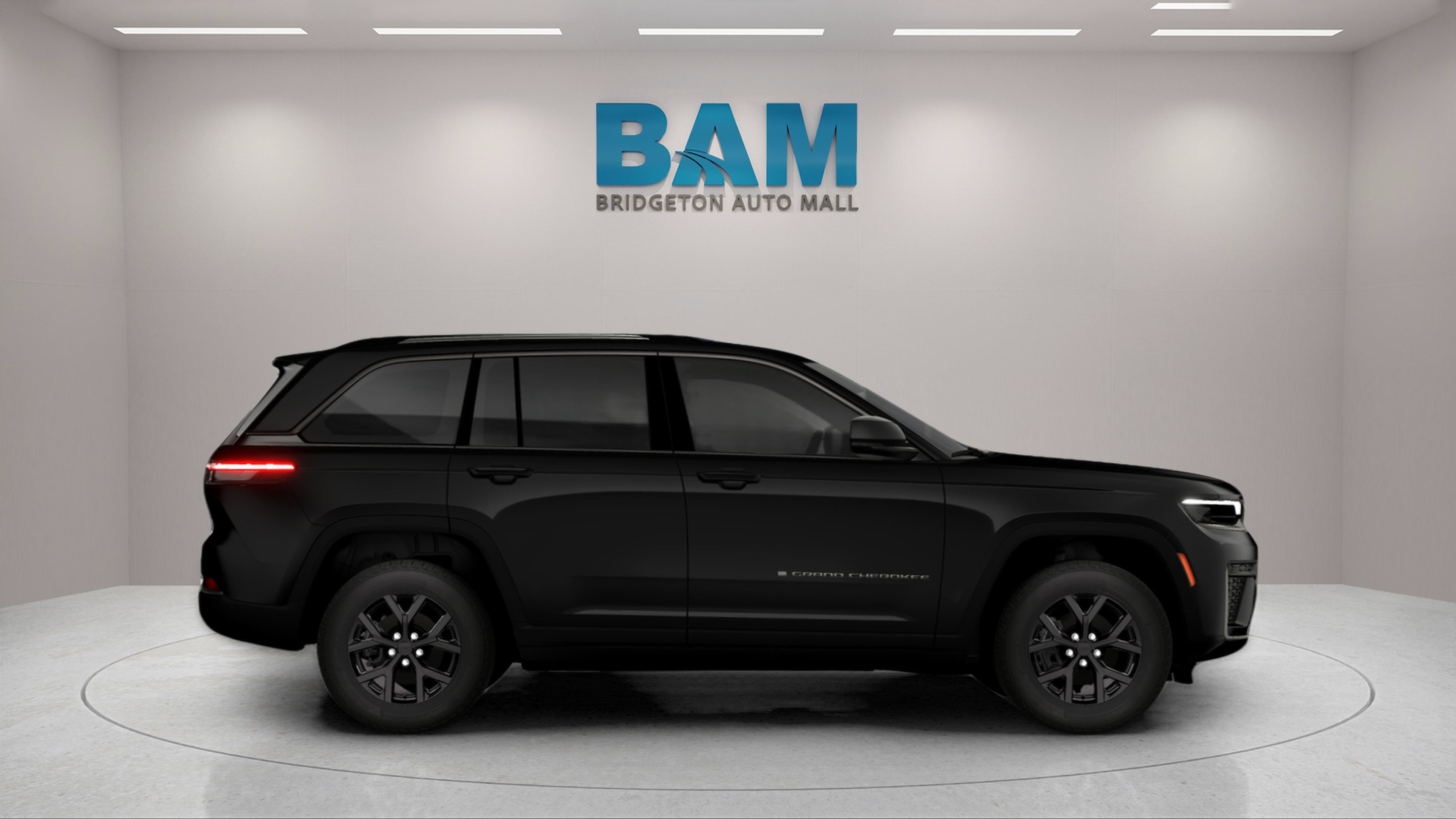 New 2026 Jeep Grand Cherokee Altitude AWD/4WD image 3
