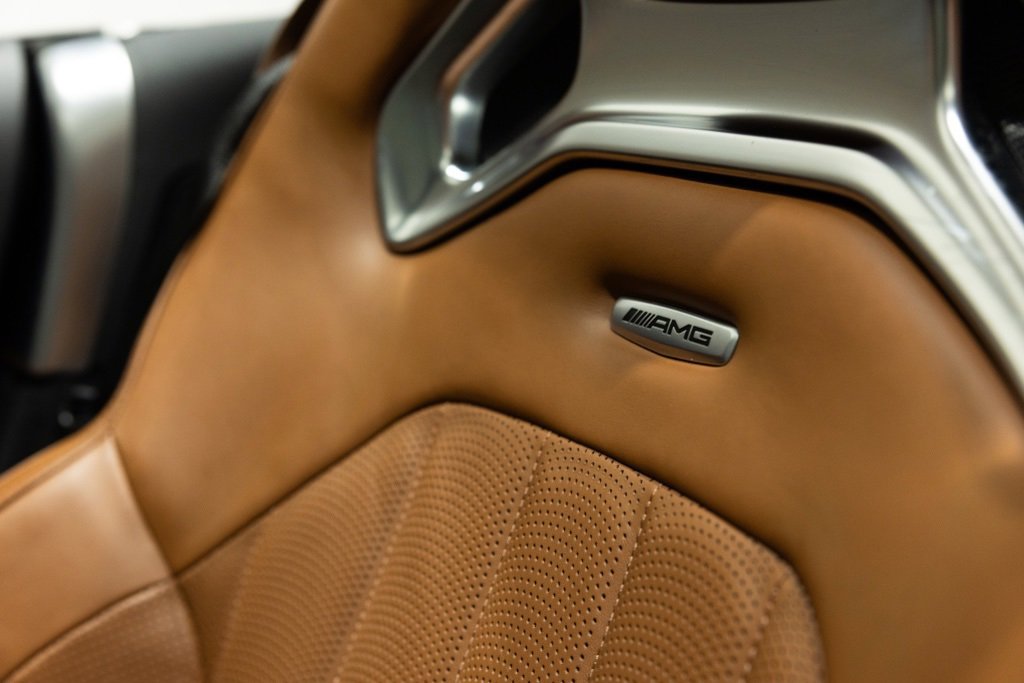 Used 2018 Mercedes-Benz AMG GT Roadster w/ Exclusive Interior Package image 44