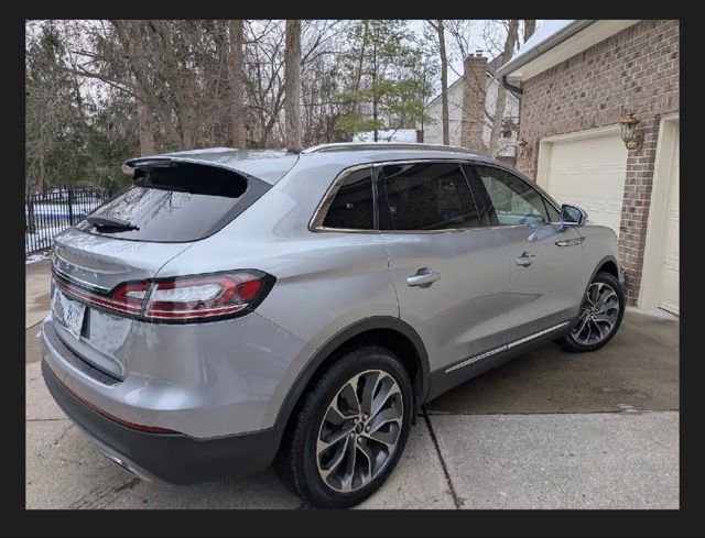 Used 2022 Lincoln Nautilus Reserve image 5