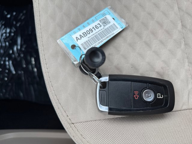 Used 2022 Ford Escape SE image 17