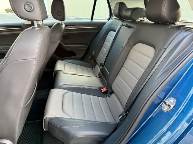 Used 2015 Volkswagen Golf TDI SEL w/ Lighting Package (SEL) image 19