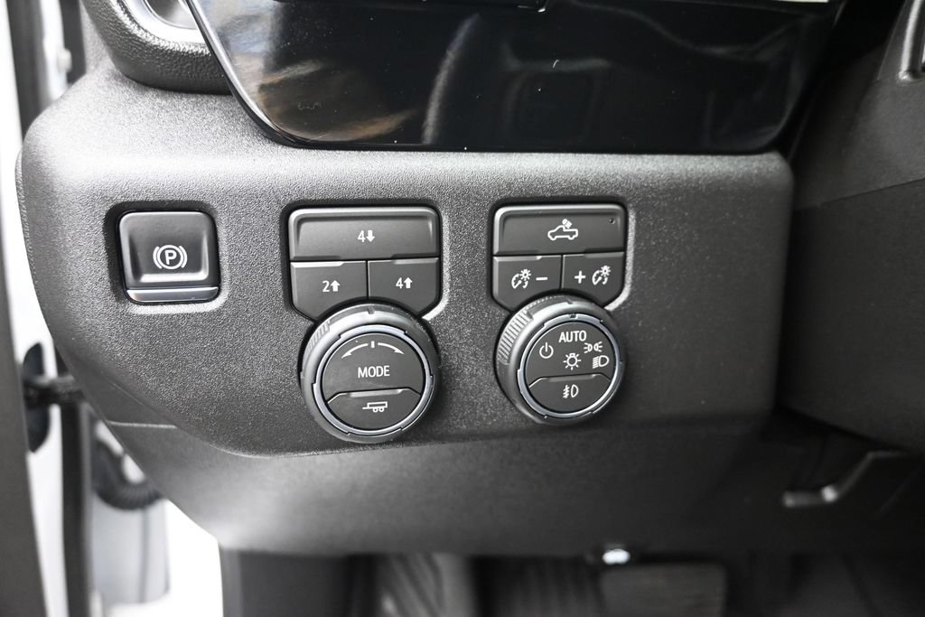 Used 2026 Chevrolet Silverado 2500 LT AWD/4WD image 17