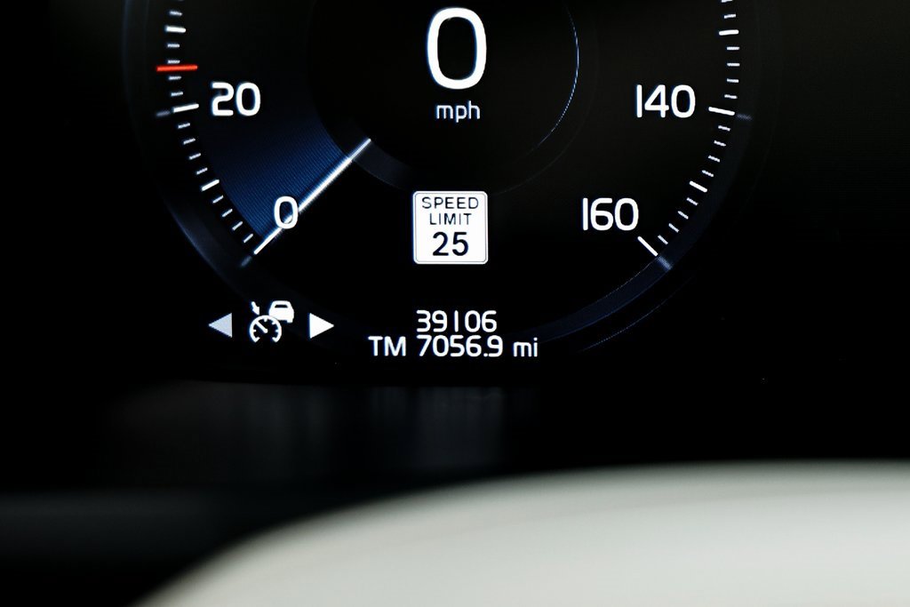 Used 2022 Volvo XC90 T6 Inscription w/ Advanced Package image 31