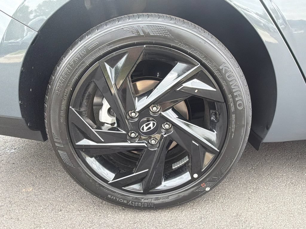 New 2026 Hyundai Elantra Sport FWD image 17