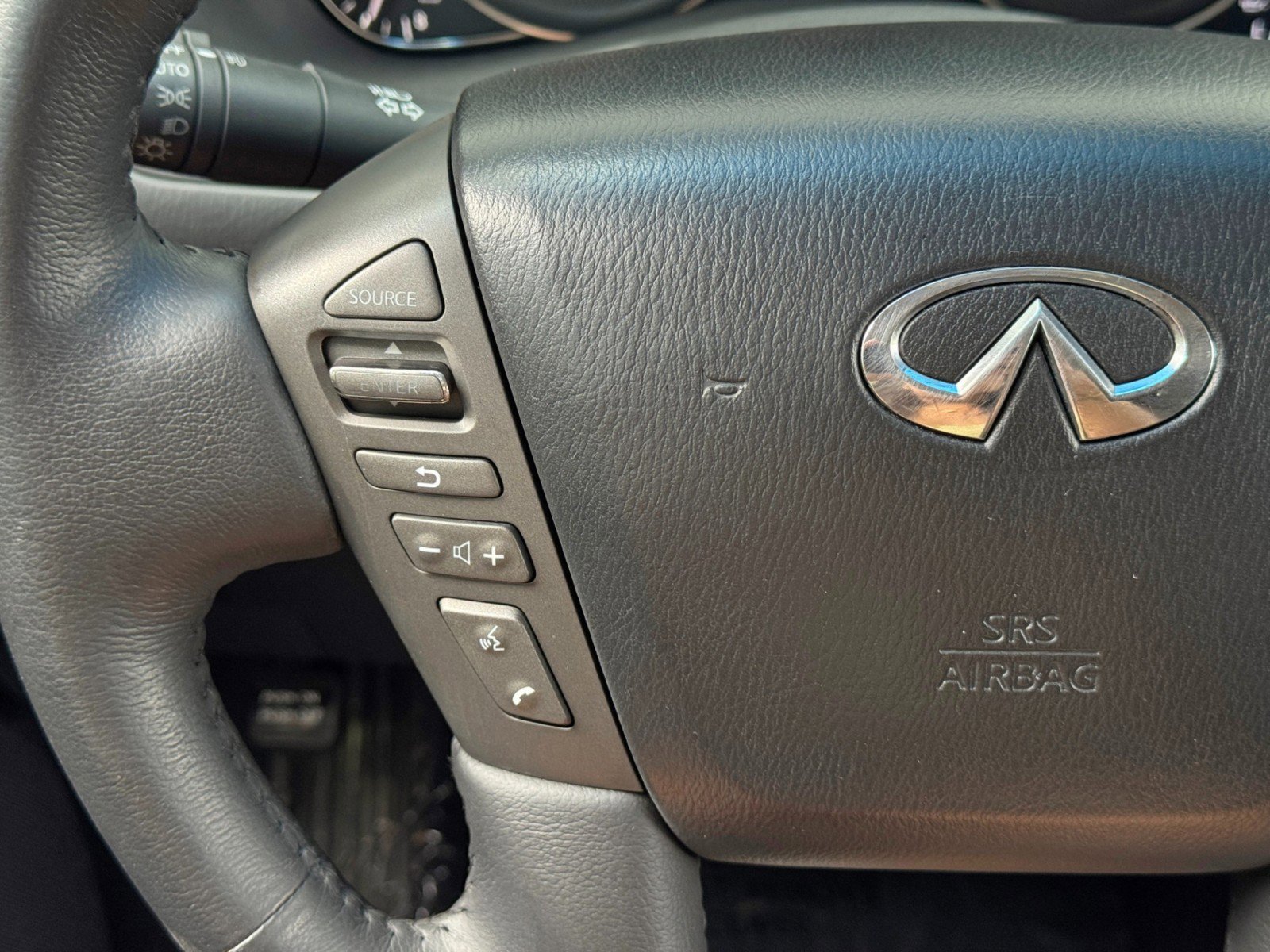 Used 2014 INFINITI QX80 4WD w/ Theater Package image 22