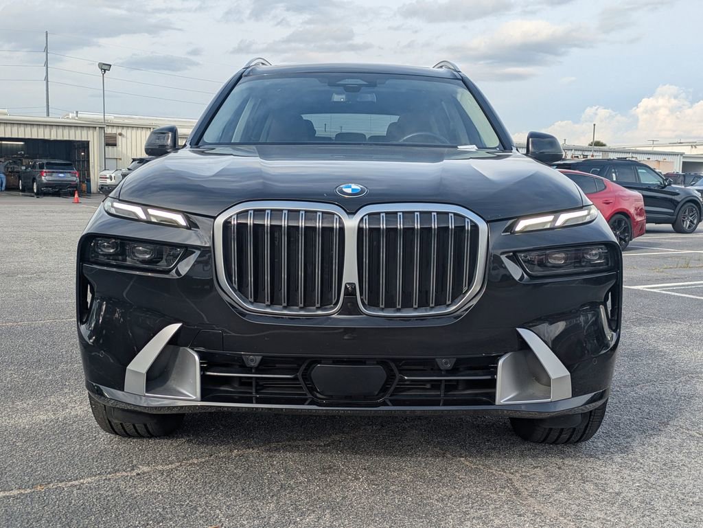 Used 2023 BMW X7 xDrive40i w/ Premium Package AWD/4WD image 8