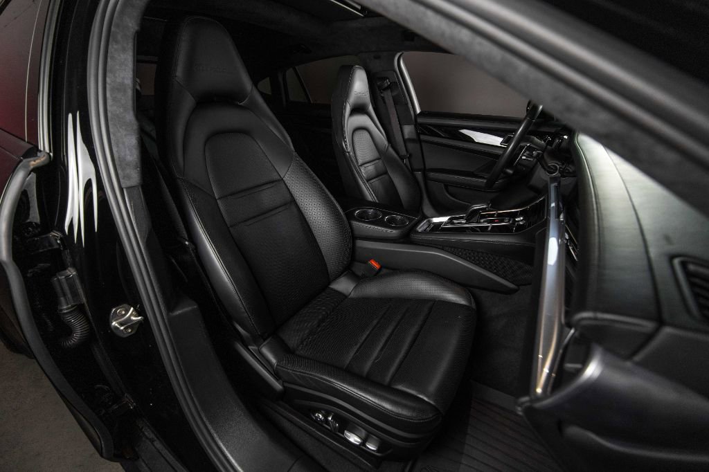 Used 2019 Porsche Panamera Turbo S image 17