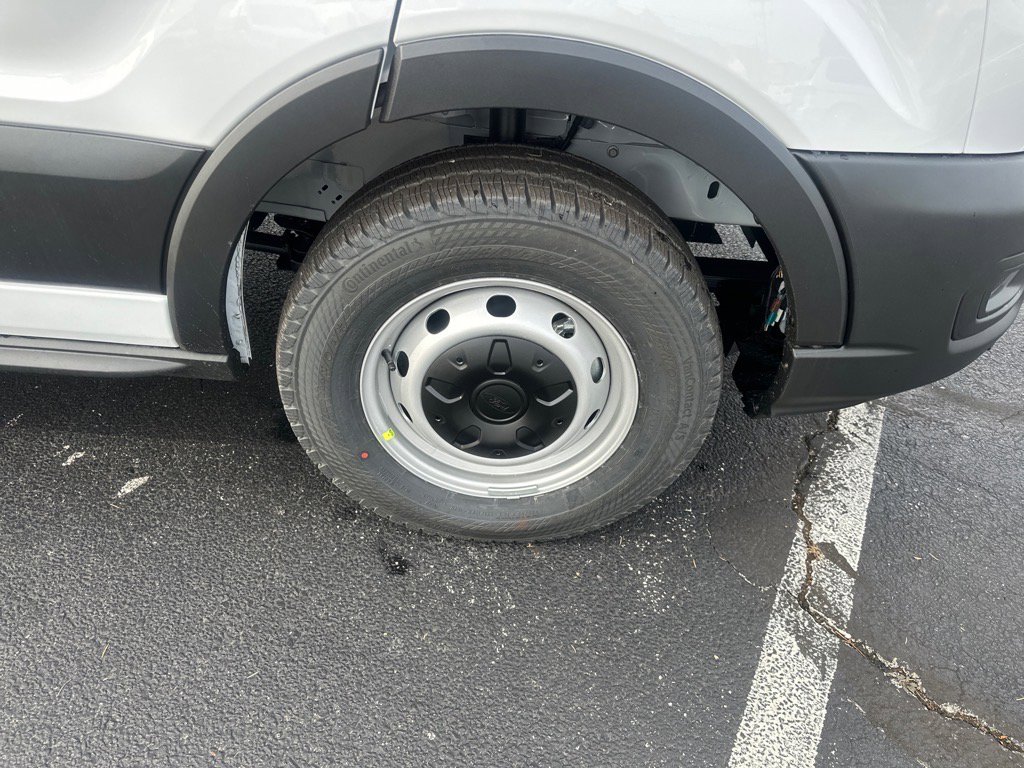 New 2026 Ford Transit 250 148 Medium Roof w/ Load Area Protection Package image 4