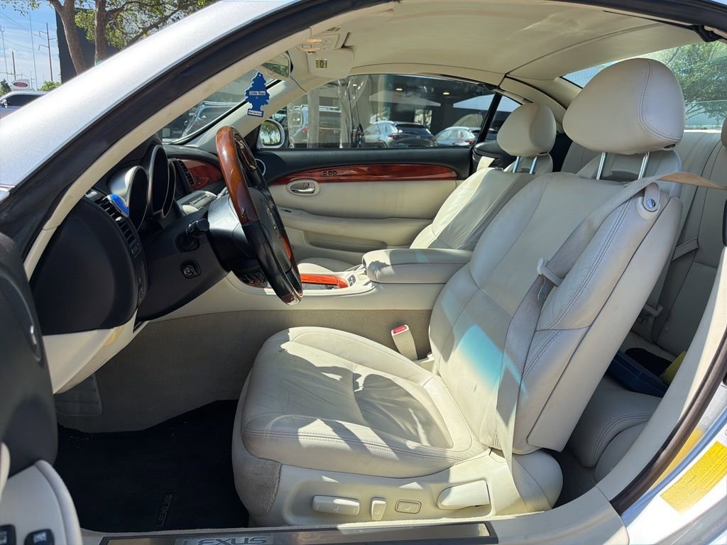 Used 2007 Lexus SC 430 Convertible RWD image 10