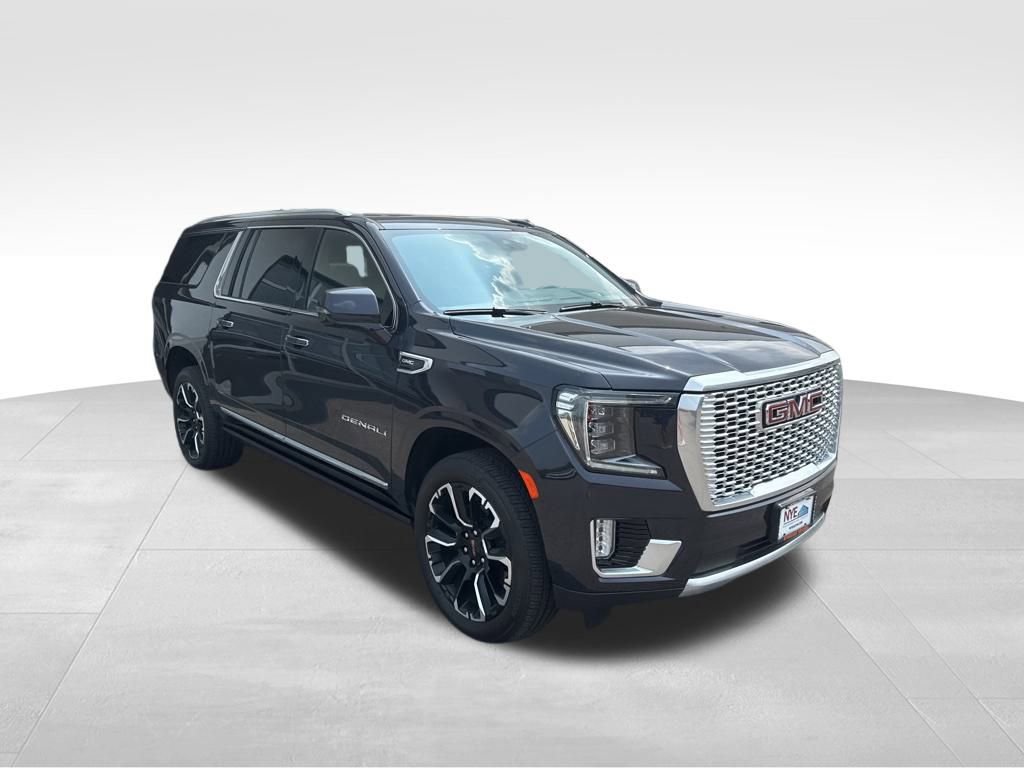 Used 2024 GMC Yukon XL Denali w/ Max Trailering Package image 2