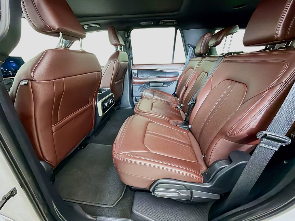 Used 2024 Ford Expedition Limited image 29