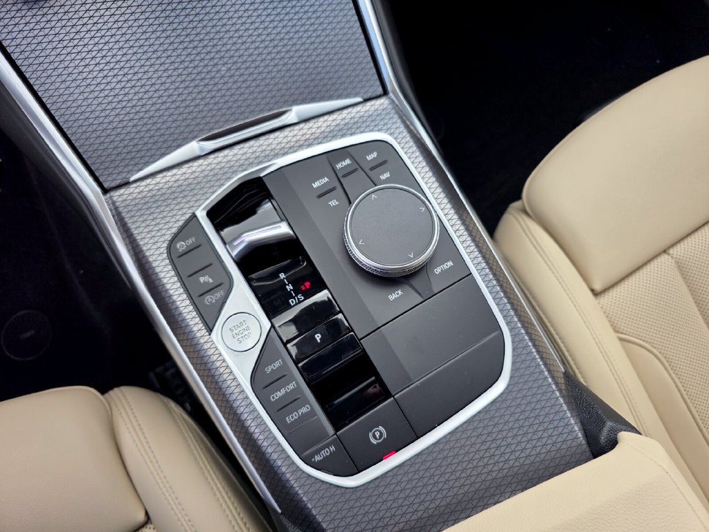 New 2026 BMW 330i Sedan w/ Premium Package RWD image 15