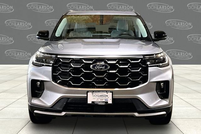 Used 2025 Ford Explorer Platinum w/ Ultimate Package AWD/4WD image 2