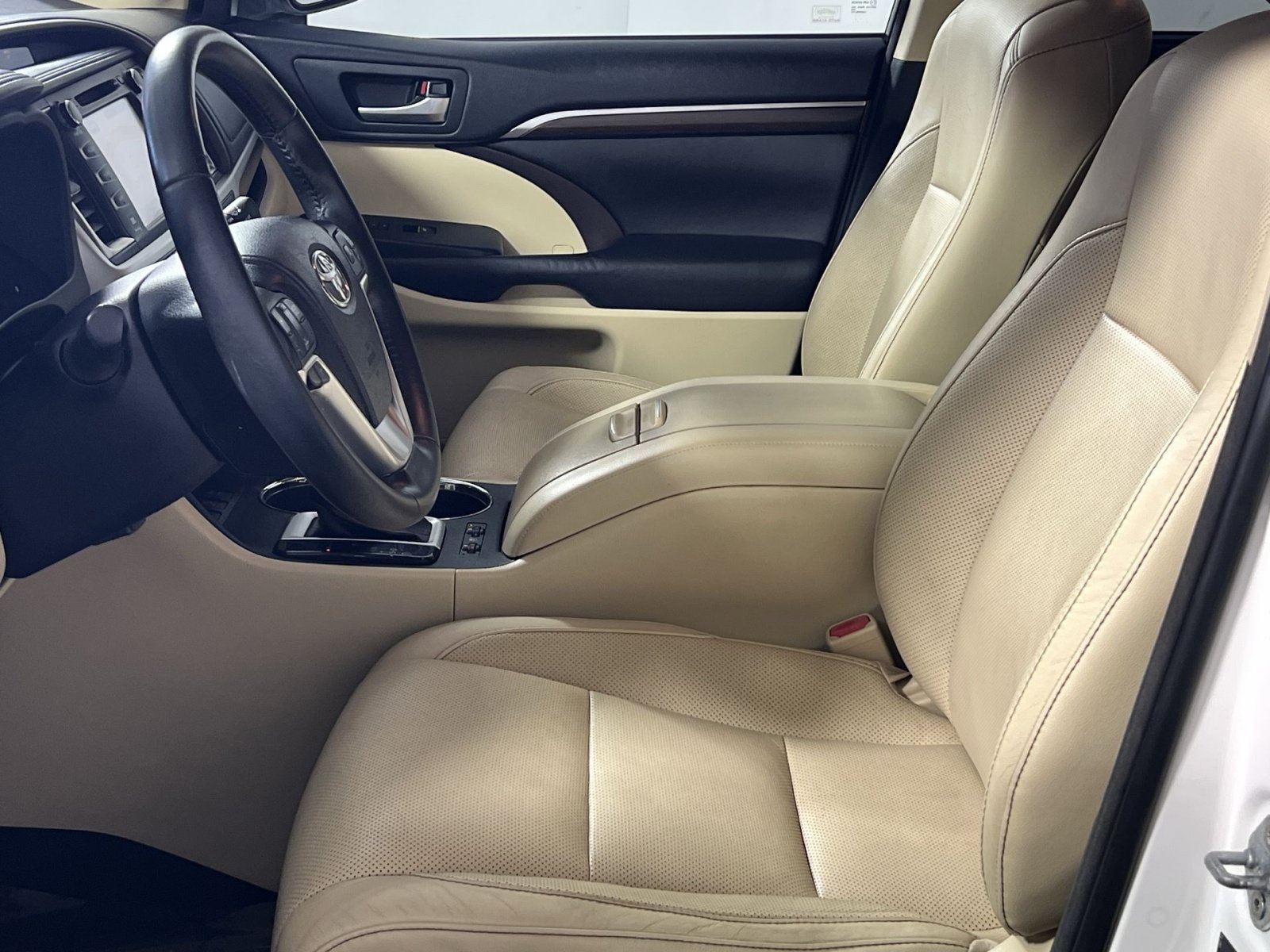 Used 2014 Toyota Highlander Limited AWD/4WD image 14