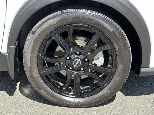 Used 2023 Nissan Kicks SR w/ SR Premium Package FWD image 7