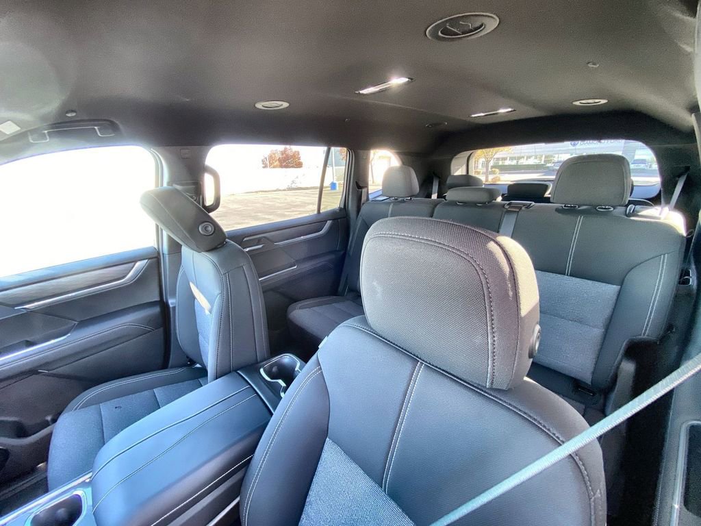 New 2026 GMC Acadia Elevation w/ LPO, Floor Liner Package image 32