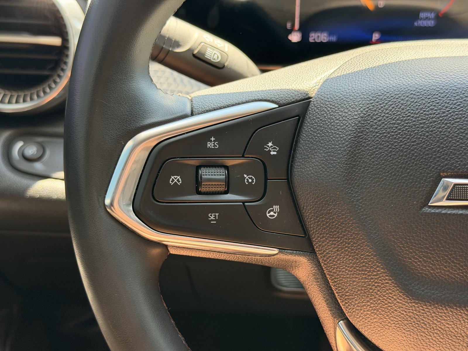 Used 2025 Chevrolet Trax ACTIV w/ Driver Confidence Package FWD image 22