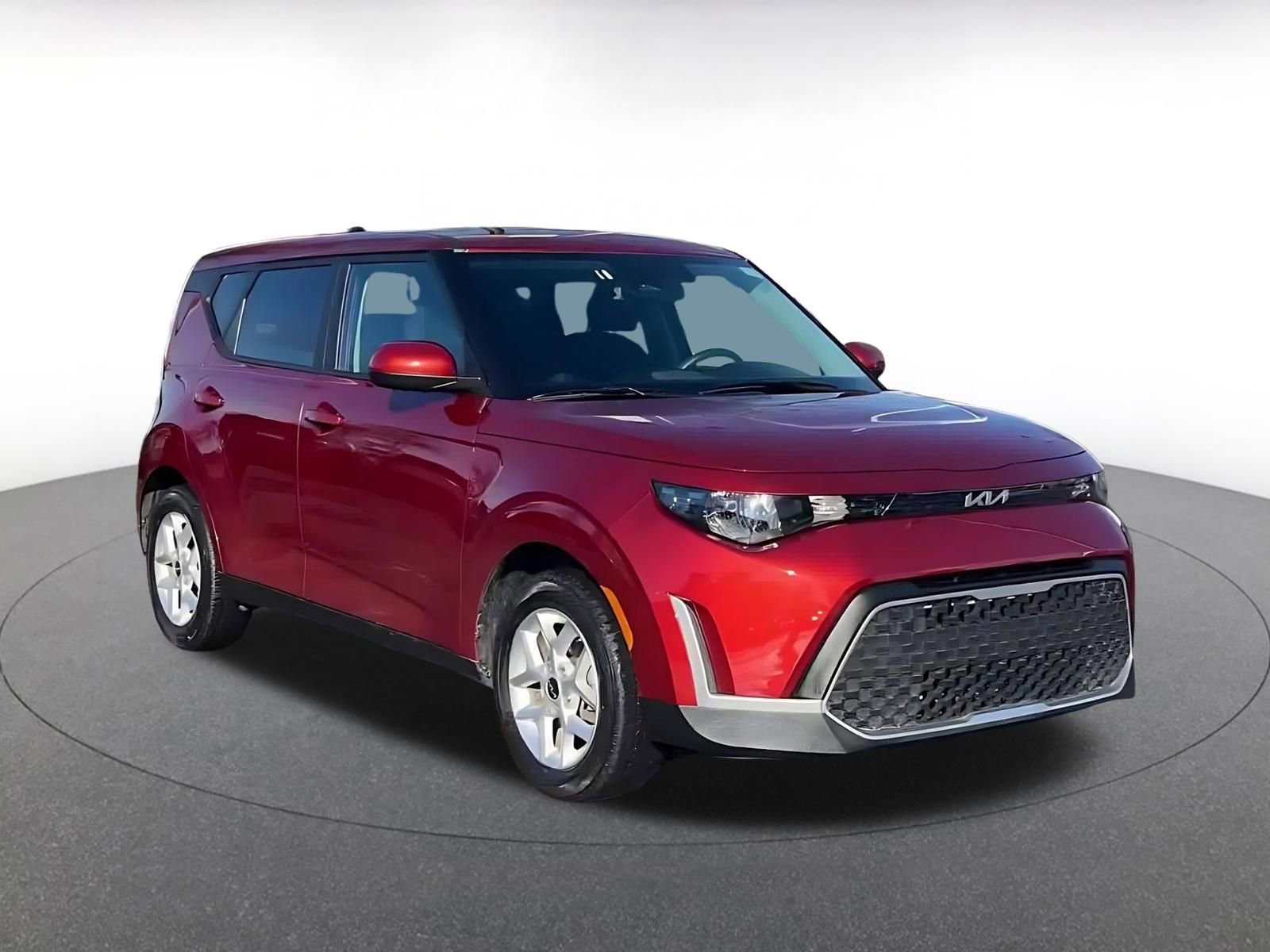 Used 2025 Kia Soul LX w/ LX Technology Package image 3