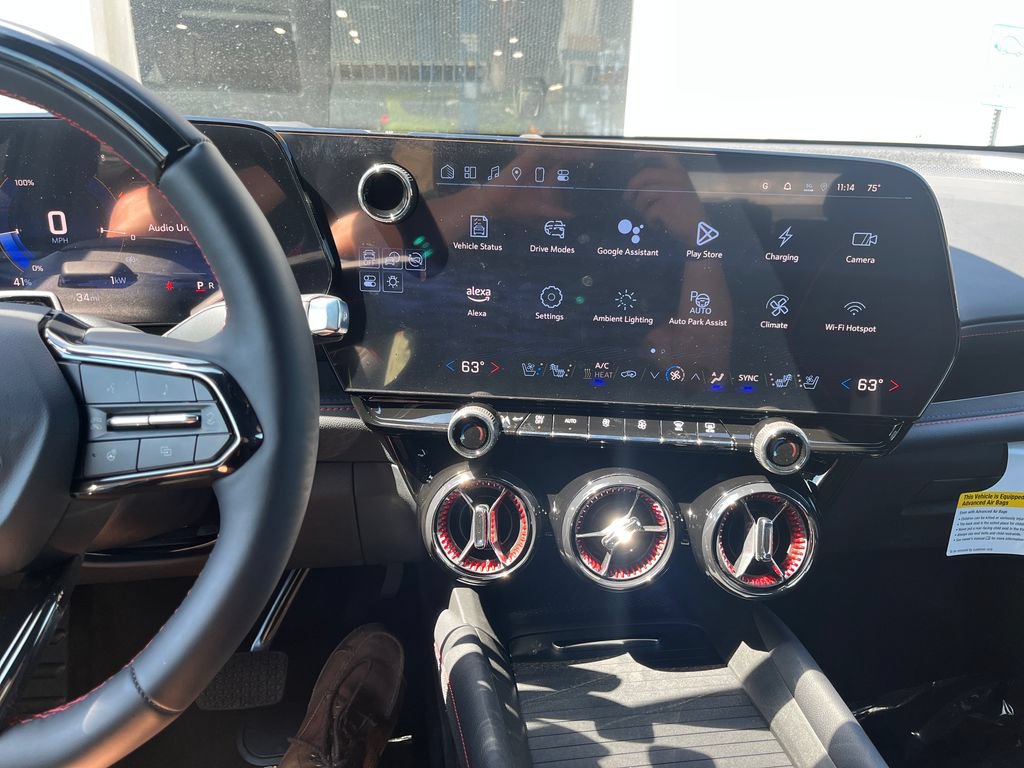 New 2025 Chevrolet Blazer EV RS w/ Super Cruise Package AWD/4WD image 18