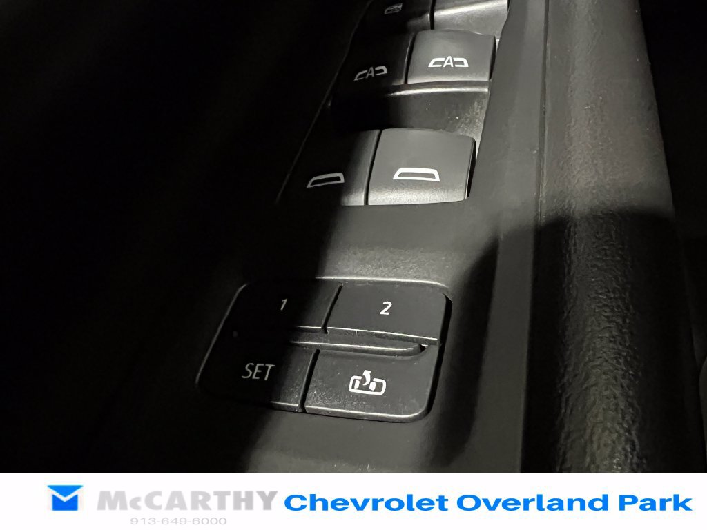 Used 2022 GMC Yukon XL AT4 AWD/4WD image 18