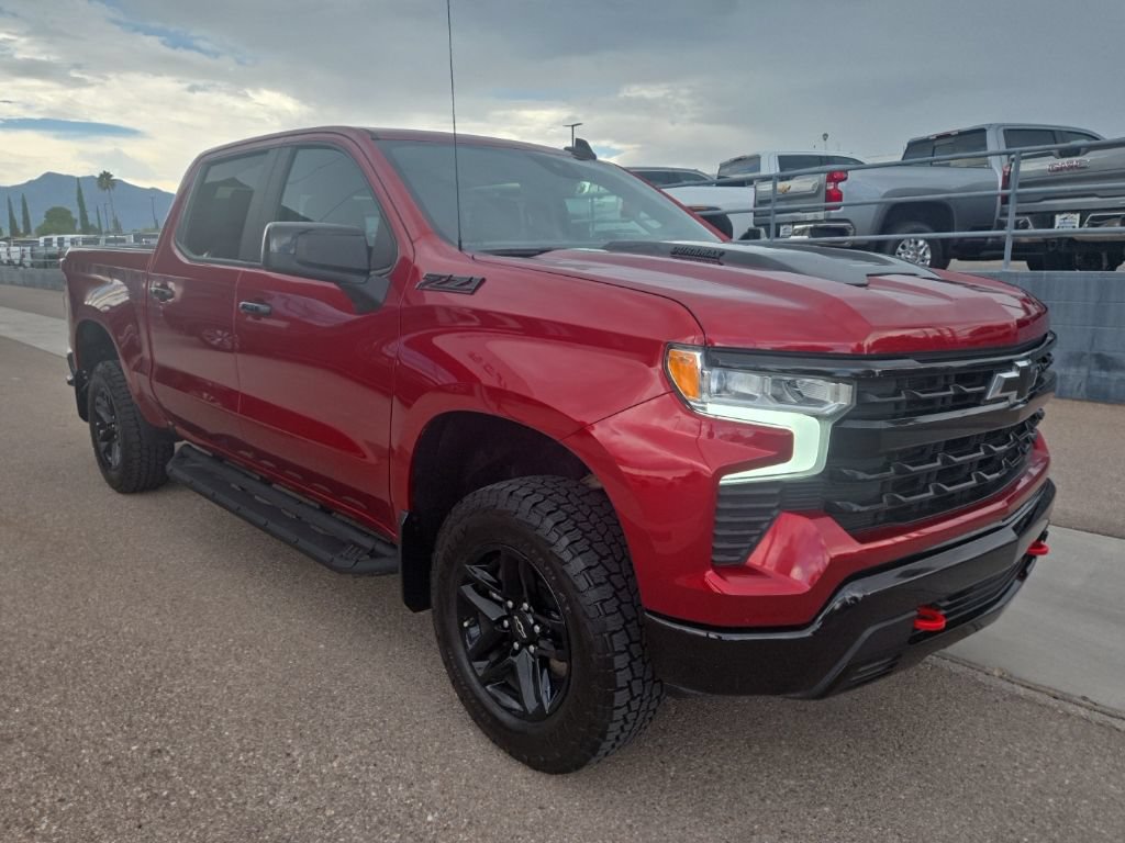 Used 2024 Chevrolet Silverado 1500 LT Trail Boss w/ Convenience Package II AWD/4WD image 3