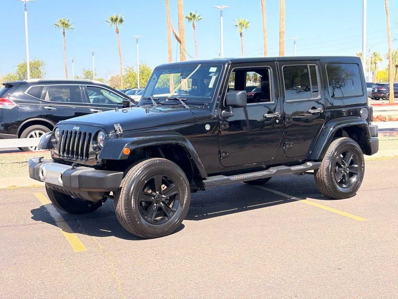 Used 2015 Jeep Wrangler Unlimited Sahara w/ Connectivity Group AWD/4WD image 2