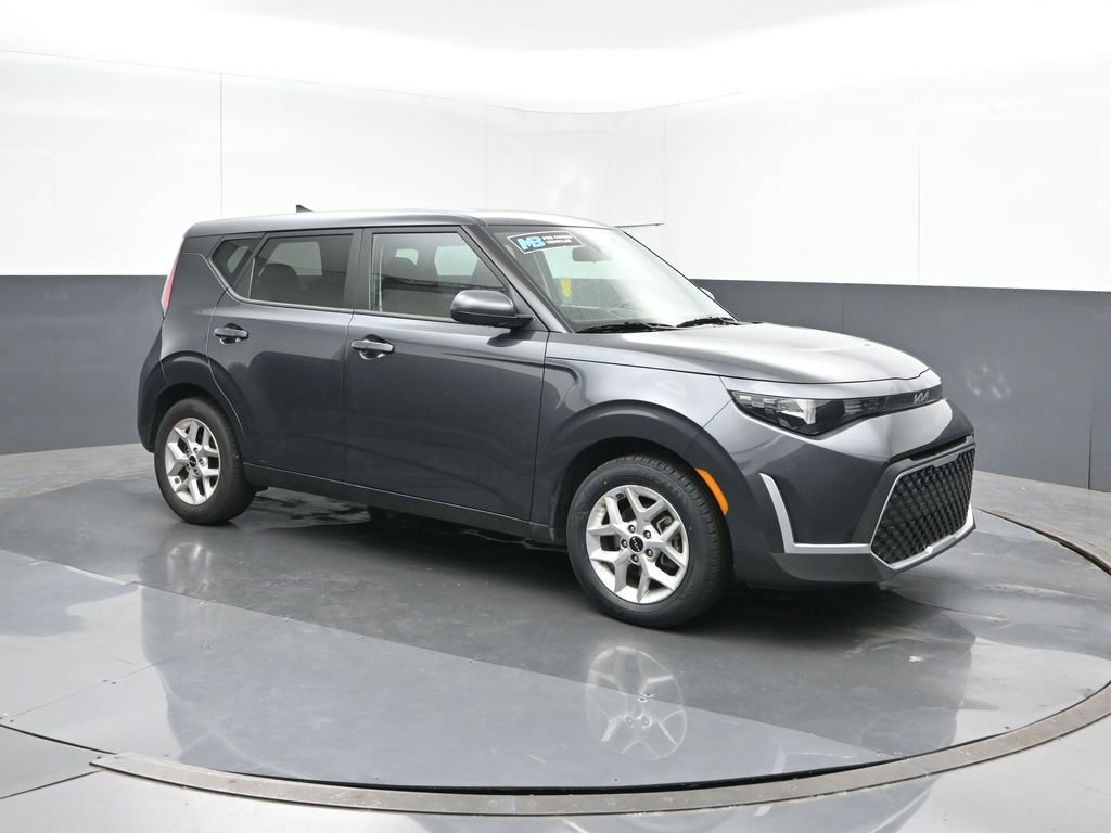 Used 2025 Kia Soul LX w/ LX Technology Package image 7