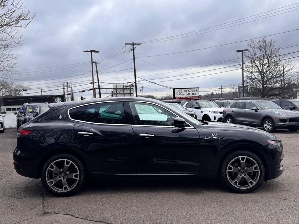 Used 2023 Maserati Levante GT AWD/4WD image 7