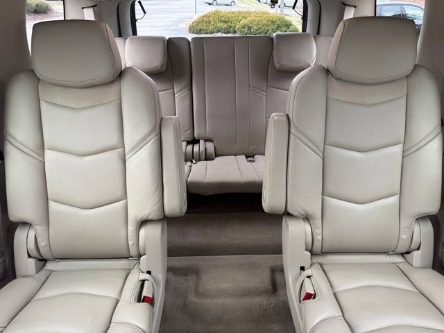 Used 2019 Cadillac Escalade Luxury image 29