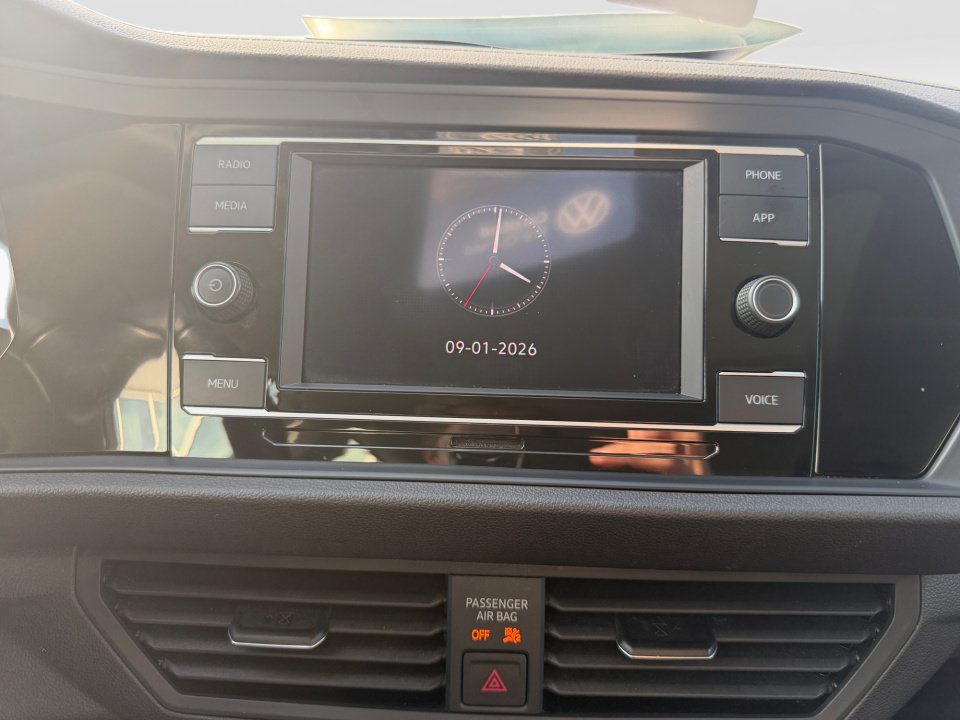 Certified 2022 Volkswagen Jetta SE FWD image 17