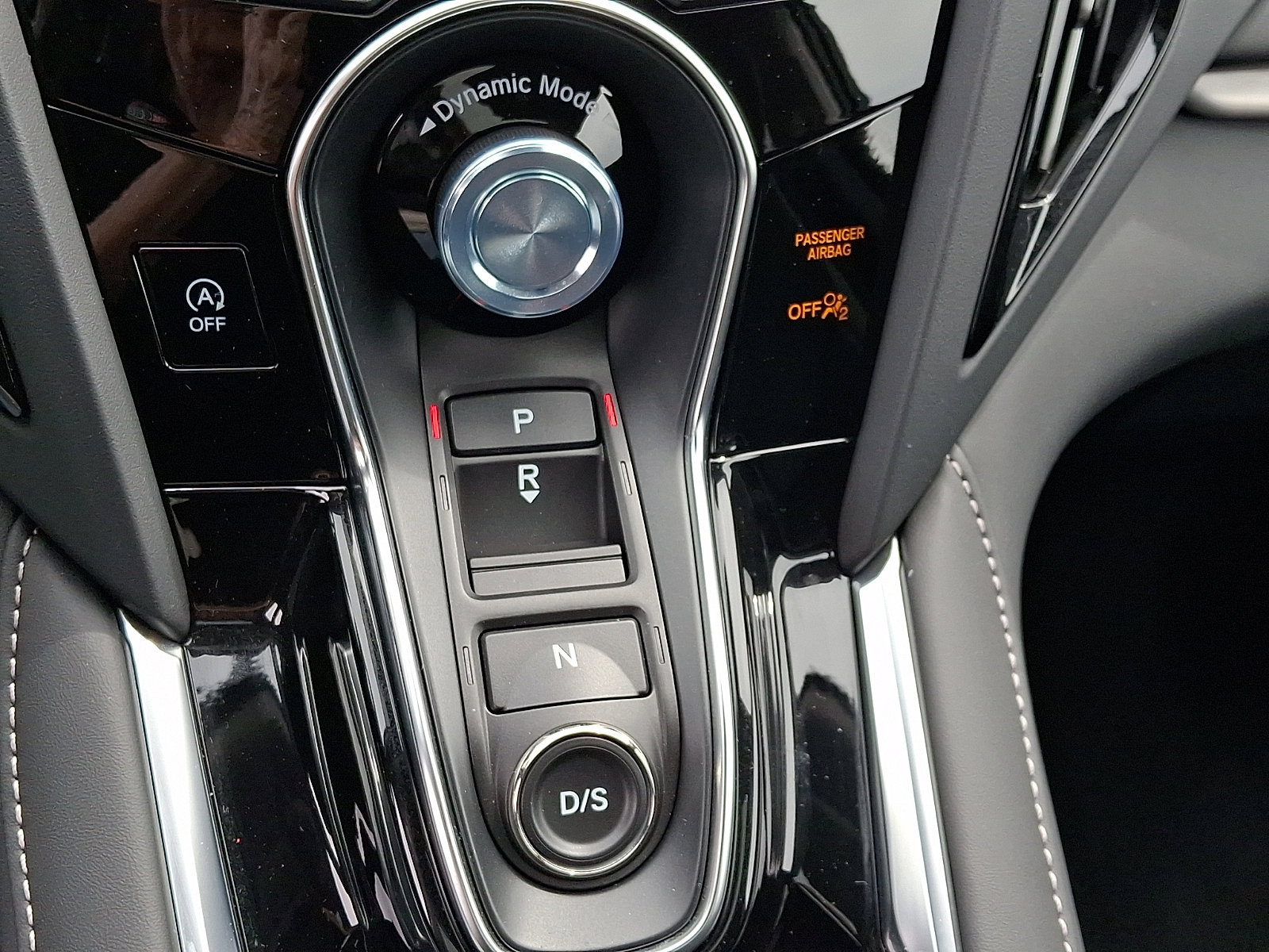 Certified 2025 Acura RDX SH-AWD w/ Technology Package image 15